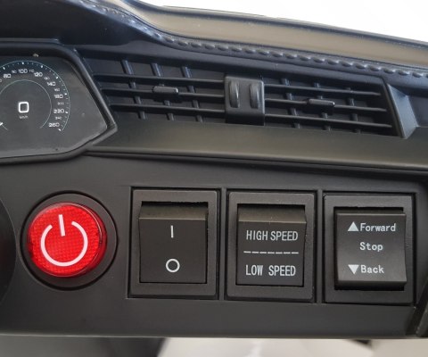 Milly Mally Pojazd na akumulator Audi E-Tron Sportback 4x4 Black Milly Mally Pojazd na akumulator Audi E-Tron Sportback 4x4 Black