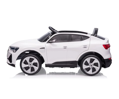 Milly Mally Pojazd na akumulator Audi E-Tron Sportback 4x4 White Milly Mally Pojazd na akumulator Audi E-Tron Sportback 4x4 White