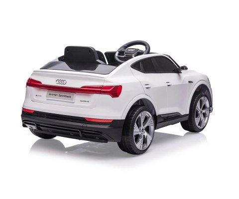 Milly Mally Pojazd na akumulator Audi E-Tron Sportback 4x4 White Milly Mally Pojazd na akumulator Audi E-Tron Sportback 4x4 White
