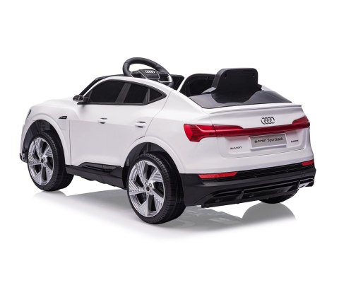Milly Mally Pojazd na akumulator Audi E-Tron Sportback 4x4 White Milly Mally Pojazd na akumulator Audi E-Tron Sportback 4x4 White
