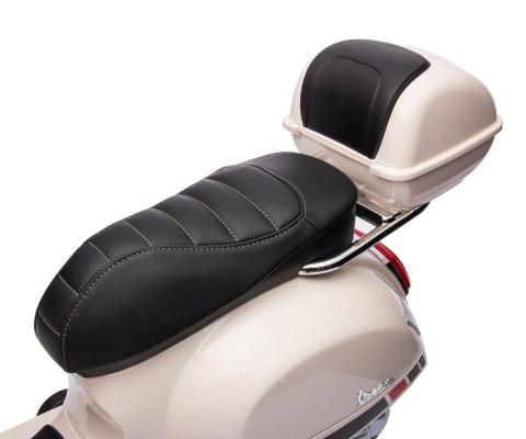 Milly Mally Pojazd na akumulator Vespa GTS Super White Milly Mally Pojazd na akumulator Vespa GTS Super White