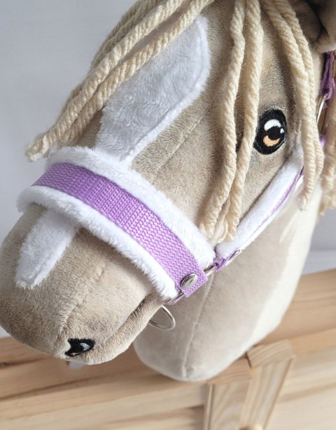 Kantar regulowany dla konia Hobby Horse A3 fioletowy z białym futerkiem Kantar regulowany dla konia Hobby Horse A3 fioletowy z białym futerkiem