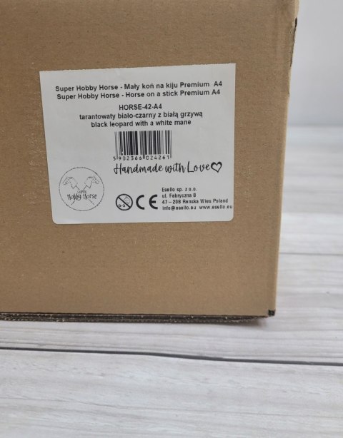 Hobby Horse Mały koń na kiju Premium - tarantowaty biało-czarny z białą grzywą A4 Hobby Horse Mały koń na kiju Premium - tarantowaty biało-czarny z białą grzywą A4