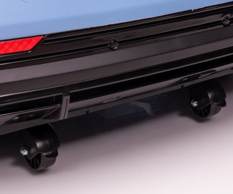 Milly Mally Pojazd na akumulator Audi E-Tron Sportback 4x4 Blue Milly Mally Pojazd na akumulator Audi E-Tron Sportback 4x4 Blue